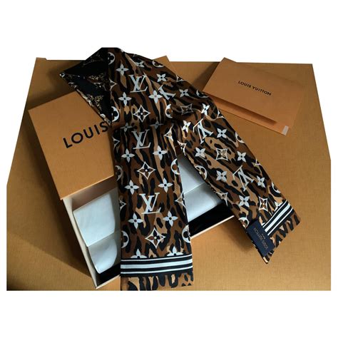 foulard louis vuitton soie|louis vuitton bandeau.